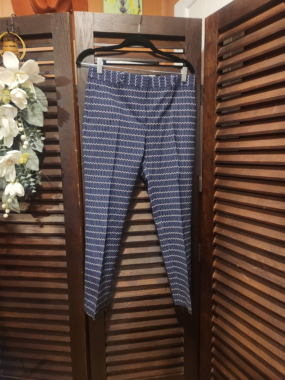Theory Navy & White Patterned Cropped Pants